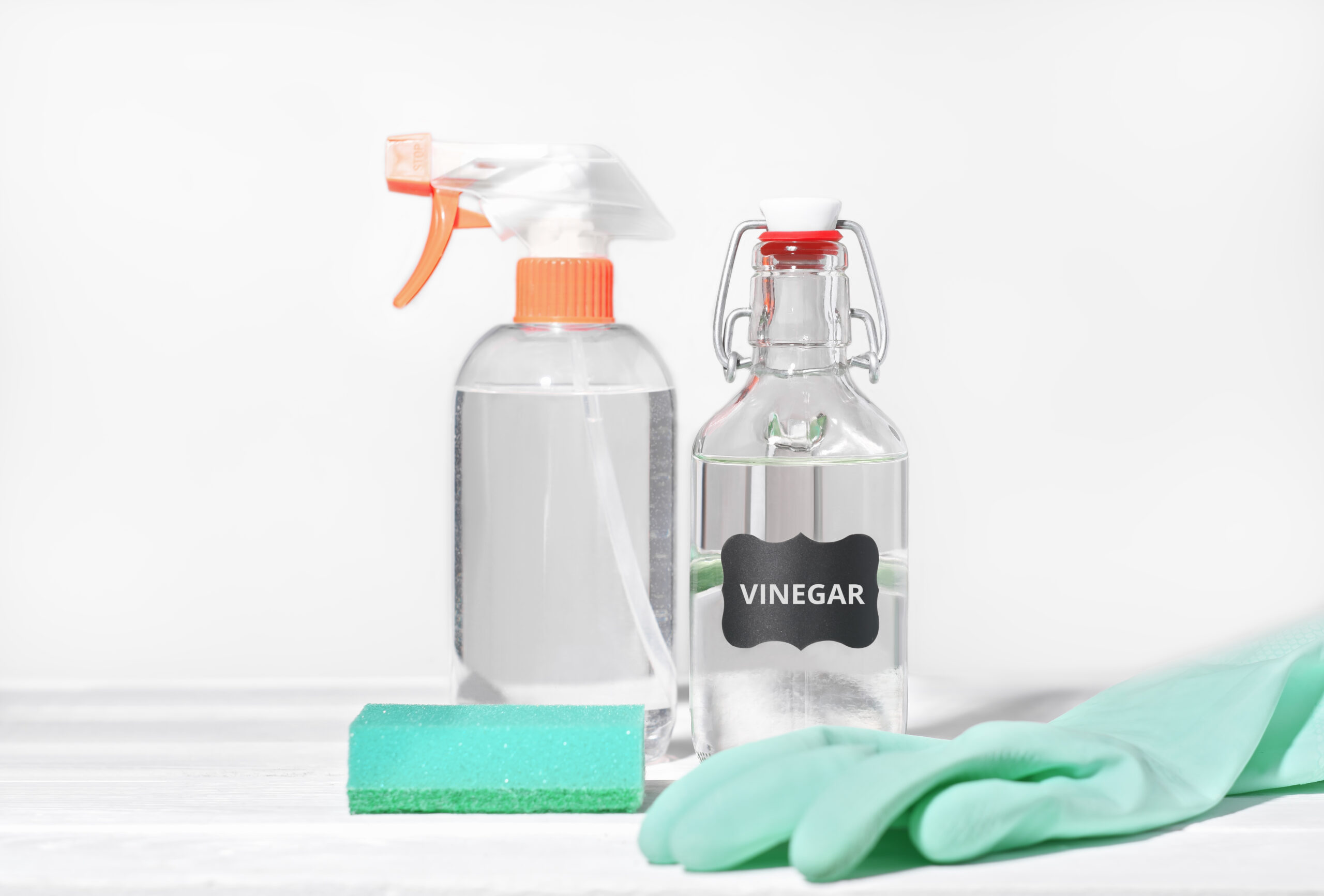white vinegar or vinegar cleansing